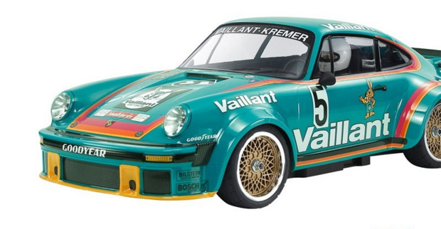 TAMIYA Vaillant-Kremer Porsche 934 turbo rsr (1976) 50e jubileum.